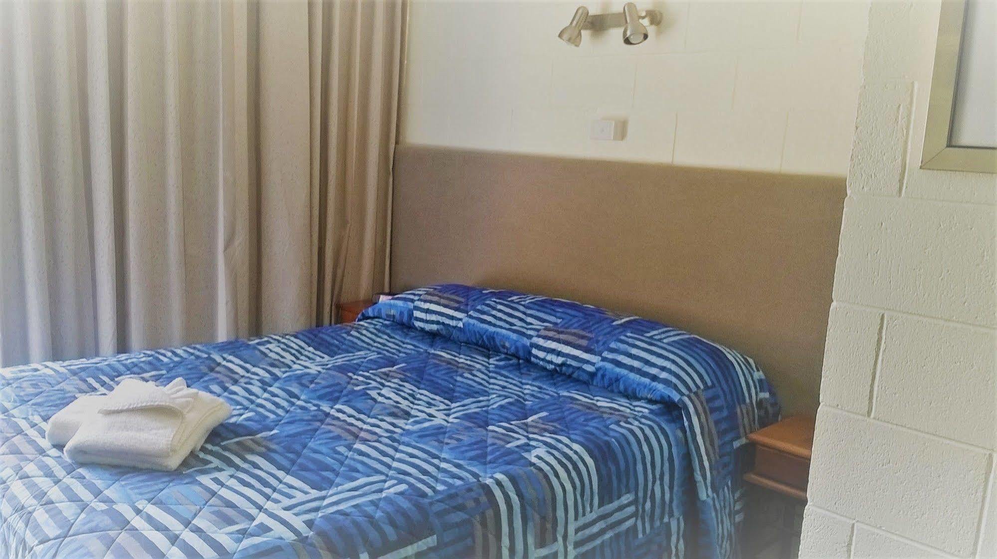 Warren Motor Inn ภายนอก รูปภาพ